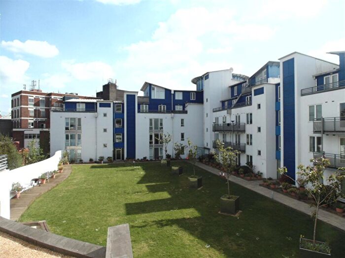 2 Bedroom Apartment To Rent In The Plaza, Gordon Gardens, Town Centre, SN1