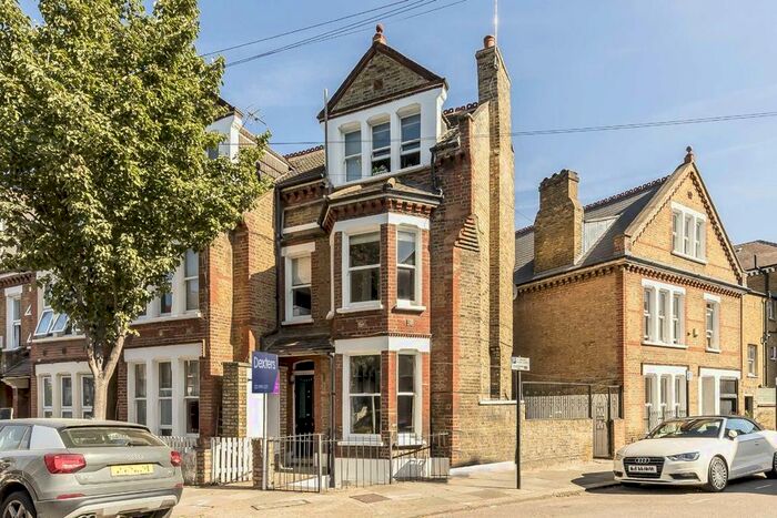 1 Bedroom Flat To Rent In Hemberton Road, London, SW9