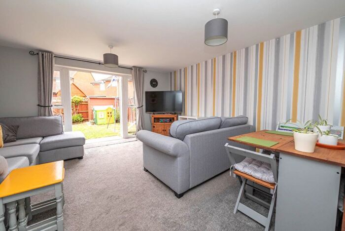 3 Bedroom End Of Terrace House For Sale In Dorman Avenue North, Aylesham, CT3