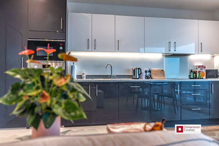 2 Bedroom Flat To Rent In Beck Square, Leyton, London, Essex, E10