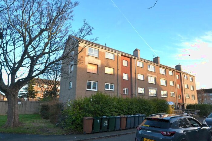 2 Bedroom Flat To Rent In Bailie Terrace, Edinburgh, EH15