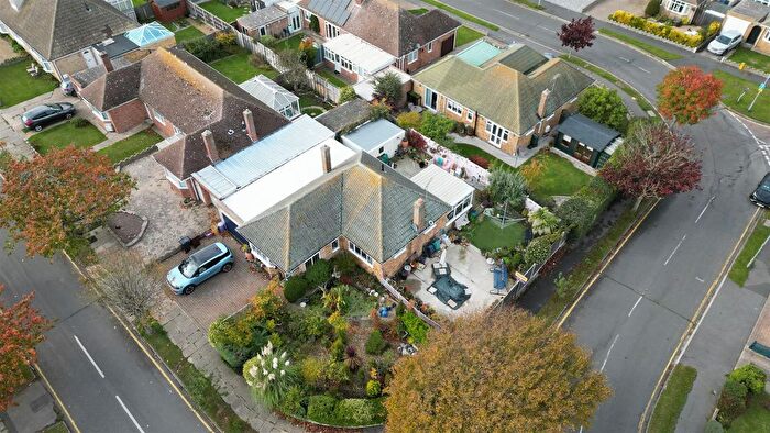 2 Bedroom Detached Bungalow For Sale In Easton Way, Frinton-On-Sea, CO13