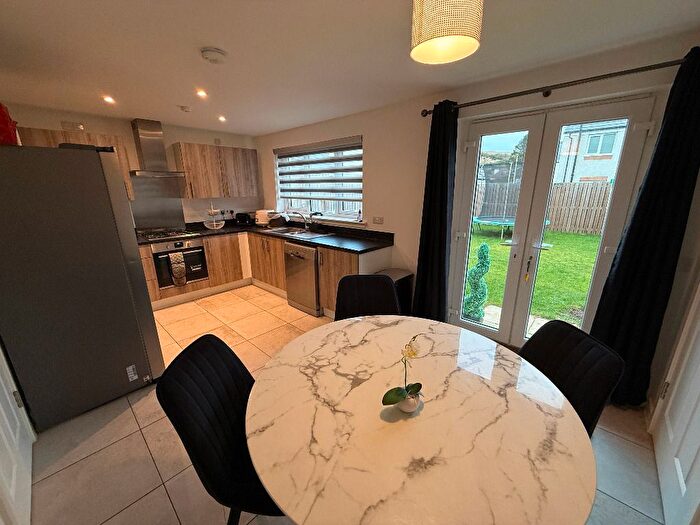 4 Bedroom Semi-Detached House To Rent In Catalina Crescent, Newport-On-Tay, Fife, DD6