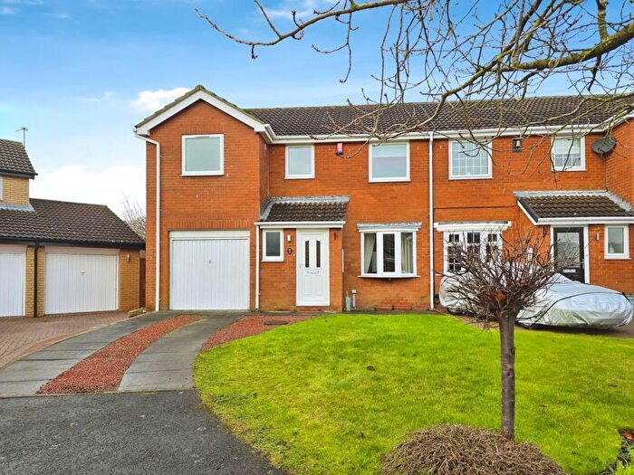 4 Bedroom Semi-Detached House For Sale In Ashtree Drive, Beaufront Park, Bedlington, NE22