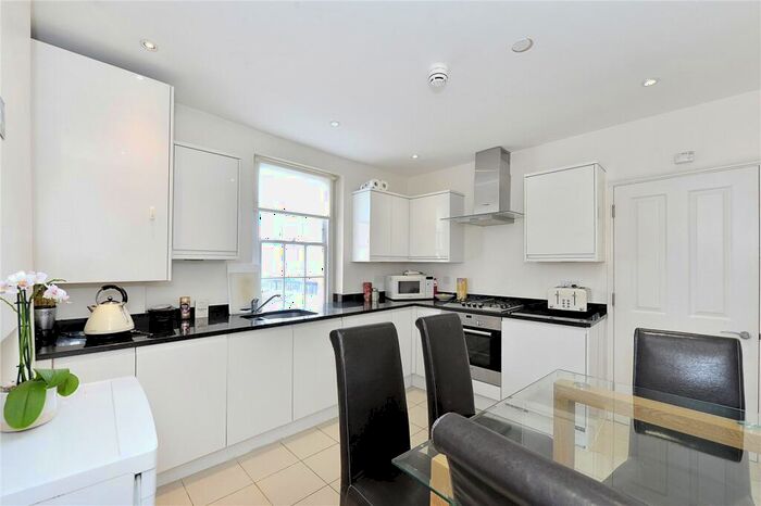 3 Bedroom Apartment To Rent In North Gower Street, Euston, London, NW1