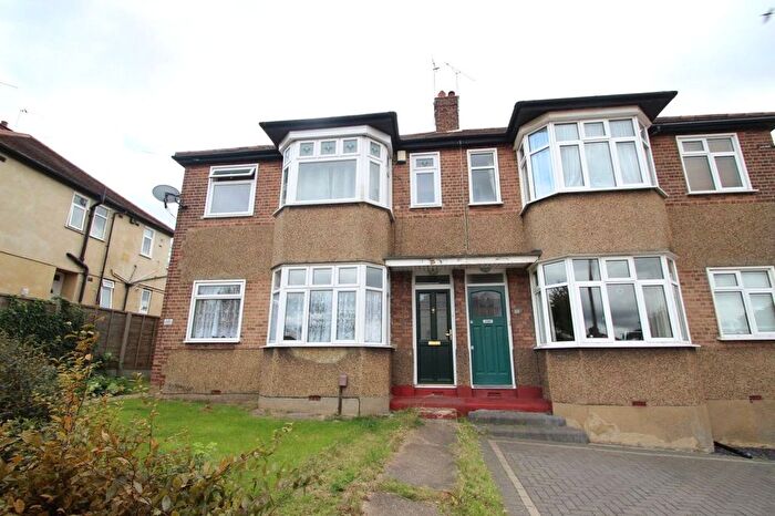 2 Bedroom Maisonette To Rent In Cromer Road, Hornchurch, RM11