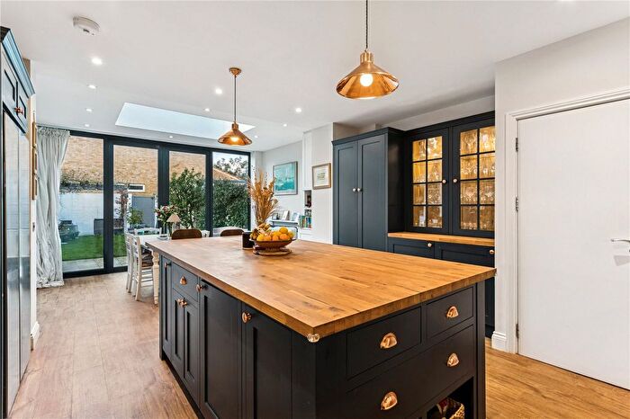 5 Bedroom Terraced House For Sale In Links Road, London, SW17