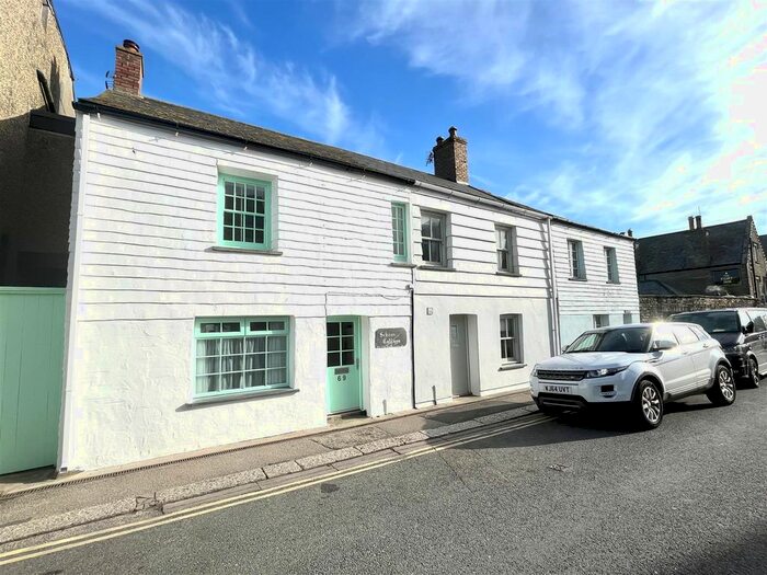 2 Bedroom Cottage To Rent In Fore Street, Newquay TR7