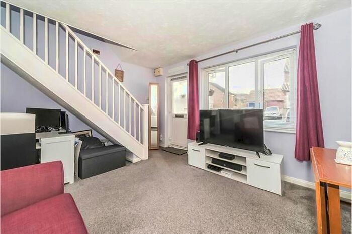 1 Bedroom Terraced House To Rent In Conifer Walk, Stevenage, SG2