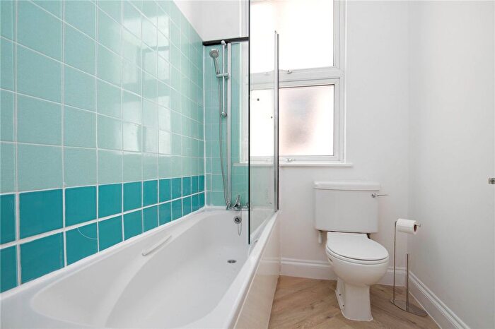 2 Bedroom Flat To Rent In Felsham Road, Putney, SW15