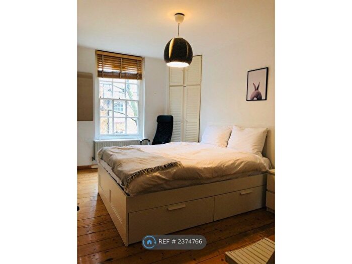 1 Bedroom Flat To Rent In Portpool Lane, London, EC1N