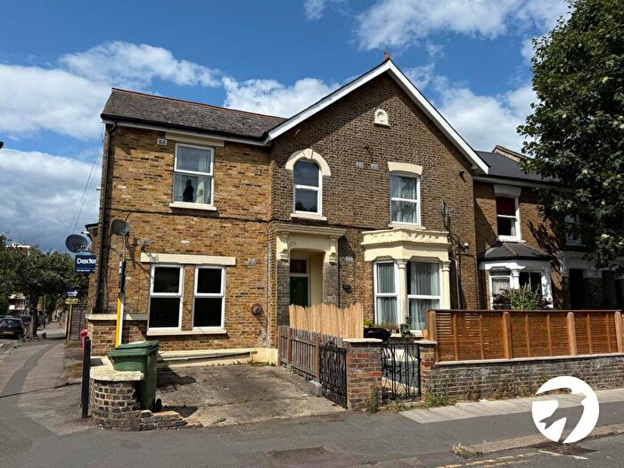 2 Bedroom Flat For Sale In George Lane, London, SE13