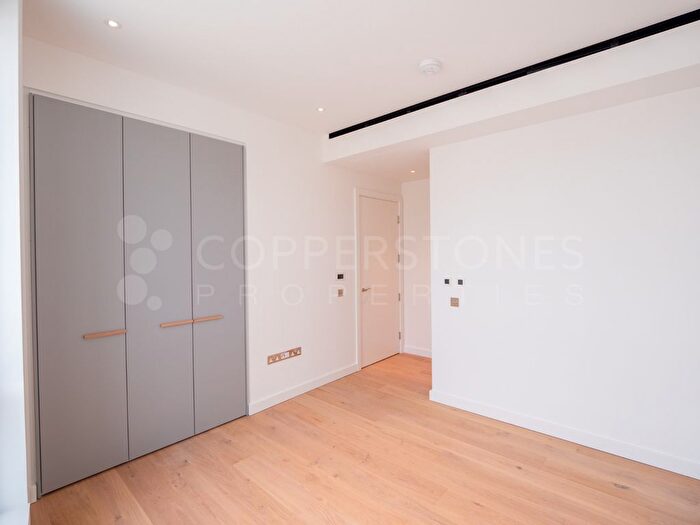 2 Bedroom Flat For Sale In Prospect Place, Battersea Power Station, London, SW8