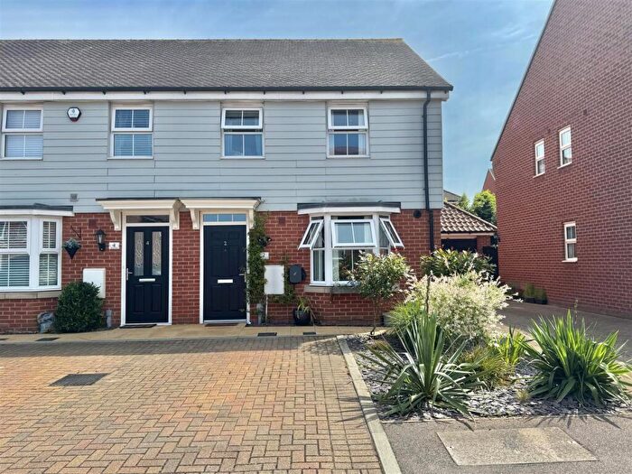 3 Bedroom End Of Terrace House For Sale In Rowan End, Southminster, CM0