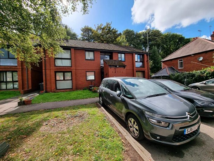 2 Bedroom Apartment To Rent In Seedhouse Court, Cradley Heath, West Midlands, B64