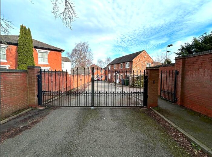 4 Bedroom Detached House To Rent In Parkfield Court, Two Gates, Tamworth, Staffordshire, B77