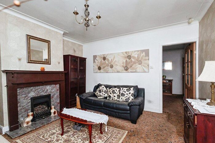 3 Bedroom End Of Terrace House For Sale In Crowley Road, Manchester, M9