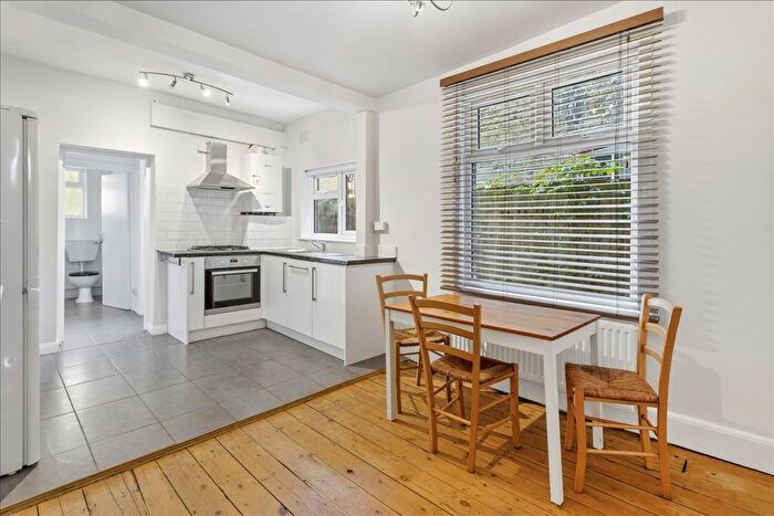 1 Bedroom Flat For Sale In Lochaline Street, Hammersmith, London, W6