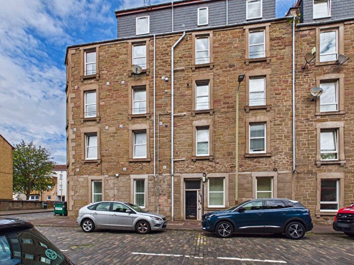1 Bedroom Flat To Rent In Malcolm Street, Dundee, DD4