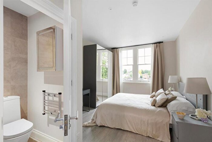 1 Bedroom Flat To Rent In Rye Lane, London, SE15