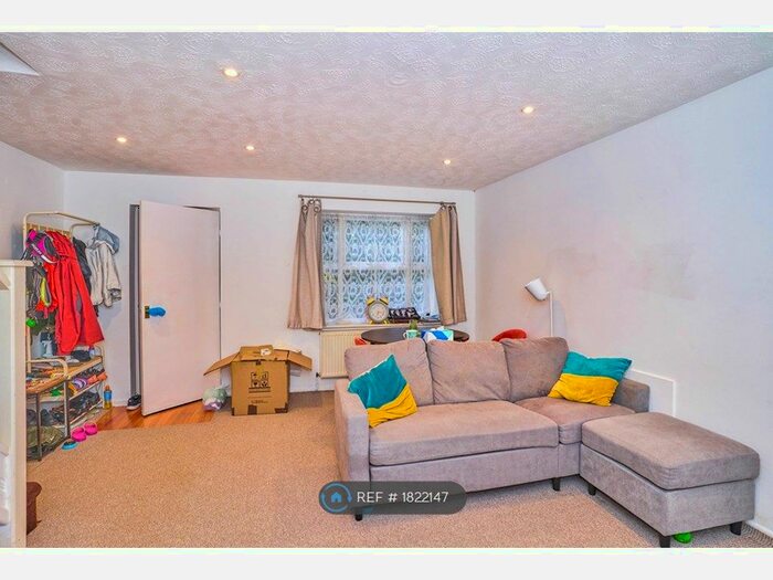 3 Bedroom Detached House To Rent In Clipper View, Birmingham, B16