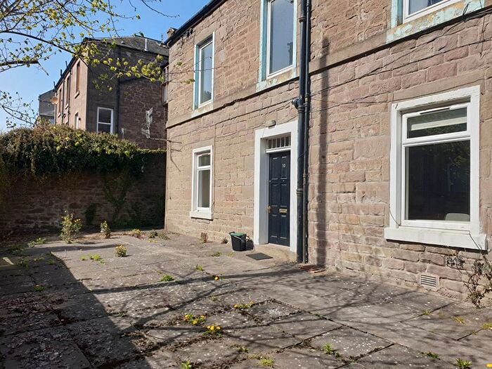 3 Bedroom Flat To Rent In Fleuchar Street, Dundee, DD2