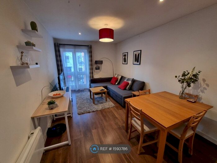 2 Bedroom Flat To Rent In Merchant Court, Leamington Spa, CV32