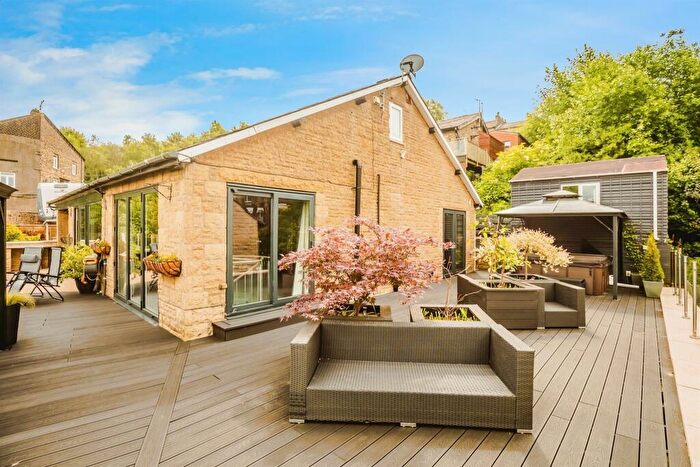 6 Bedroom Detached House For Sale In Hope Street, Sowerby Bridge, HX6