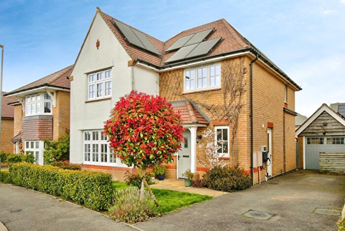 4 Bedroom Detached House For Sale In Admiral Way, Tonbridge, TN12