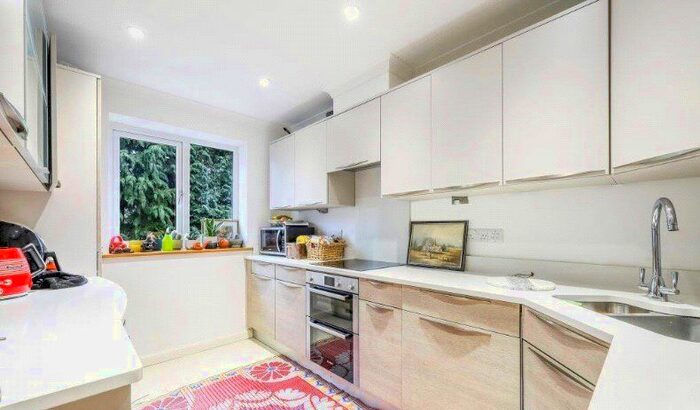 2 Bedroom Garage / Parking To Rent In Croydon Road, Caterham, Surrey, CR3