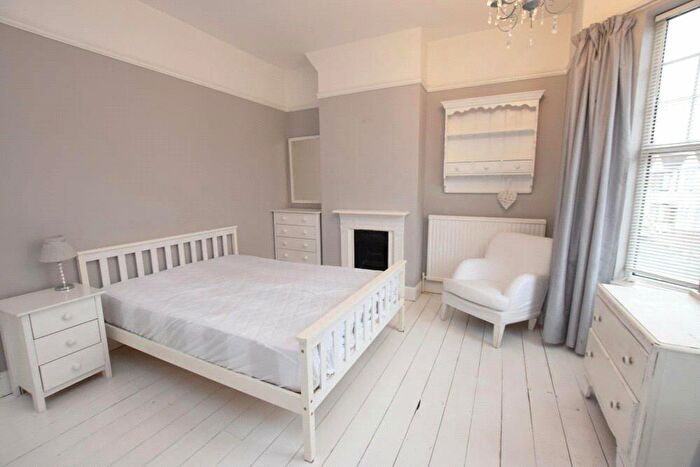 5 Bedroom House To Rent In Southampton Road, Northampton, NN4