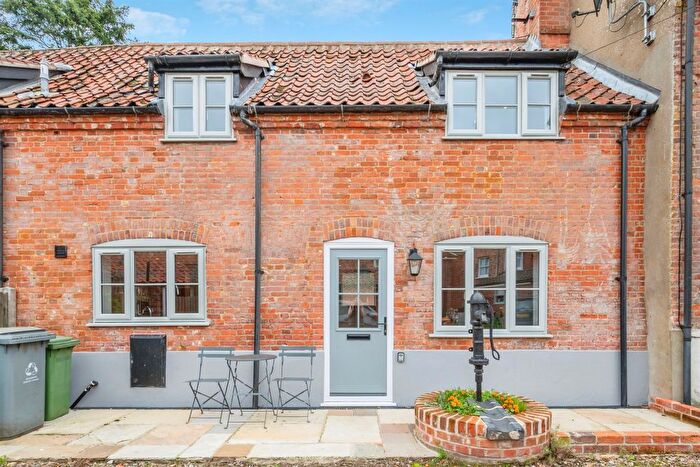 2 Bedroom Cottage For Sale In Birchams Yard, Reepham, Norwich, NR10