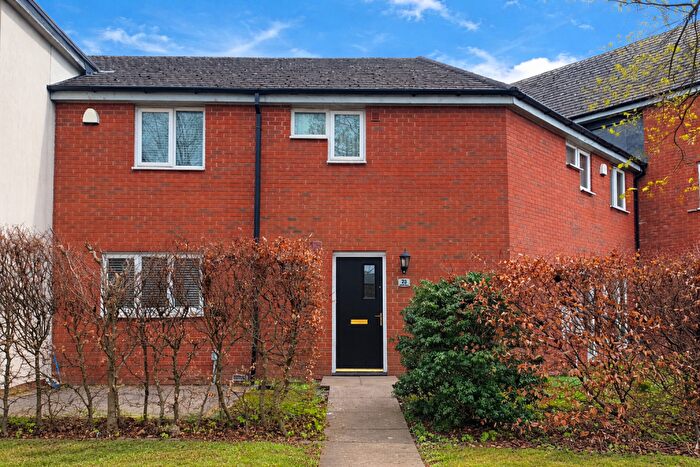 3 Bedroom Town House For Sale In Wycliffe Street, Burslem, Stoke-on-trent, Staffordshire, ST6