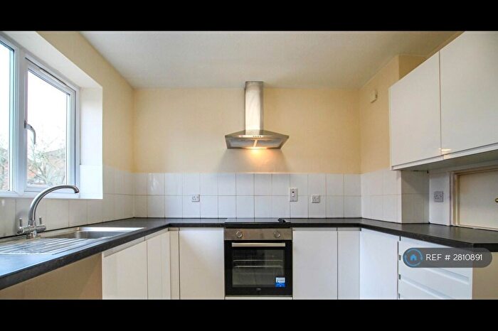 3 Bedroom Semi Detached House To Rent In Primatt Crescent, Milton Keynes, MK5