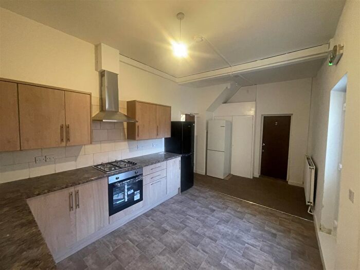 6 Bedroom End Of Terrace House To Rent In Walsgrave Road, Coventry, CV2