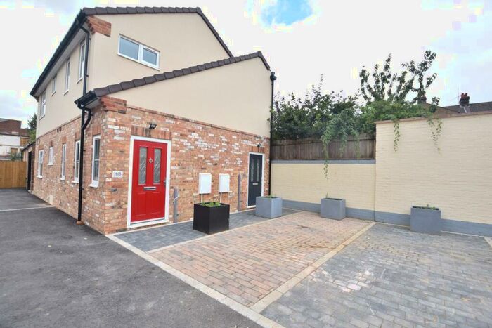 1 Bedroom Maisonette To Rent In Kingham Way, Luton, Bedfordshire, LU2