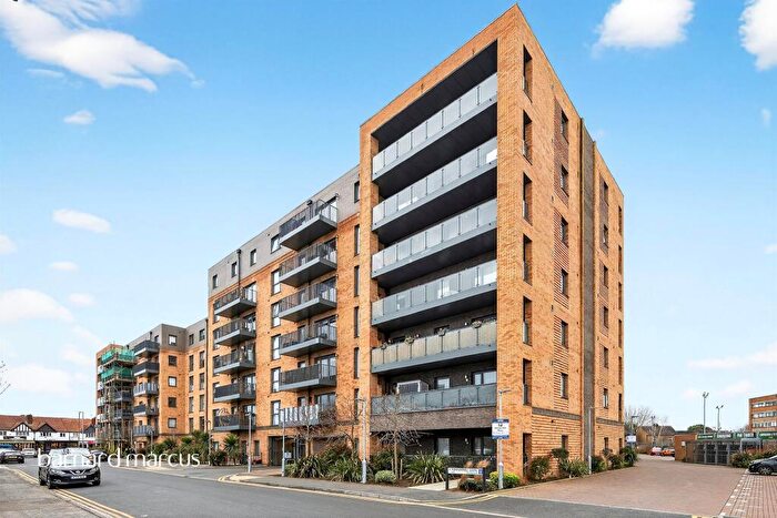 1 Bedroom Apartment For Sale In St. Johns Road, New Malden, KT3