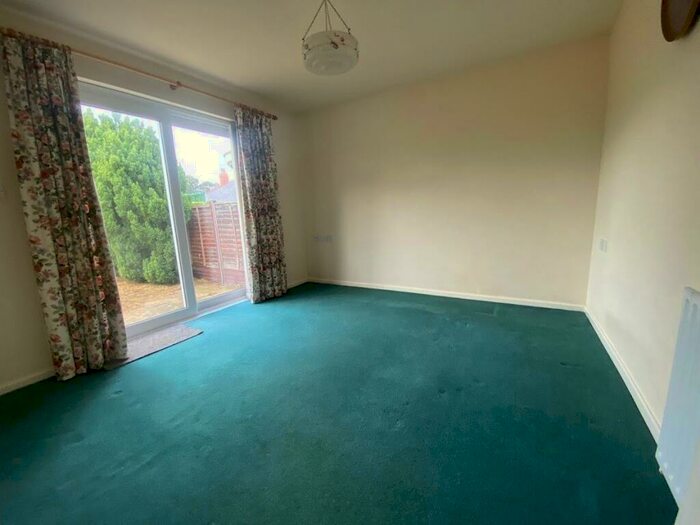 2 Bedroom Semi-Detached Bungalow To Rent In School Road, Wetherby, LS22