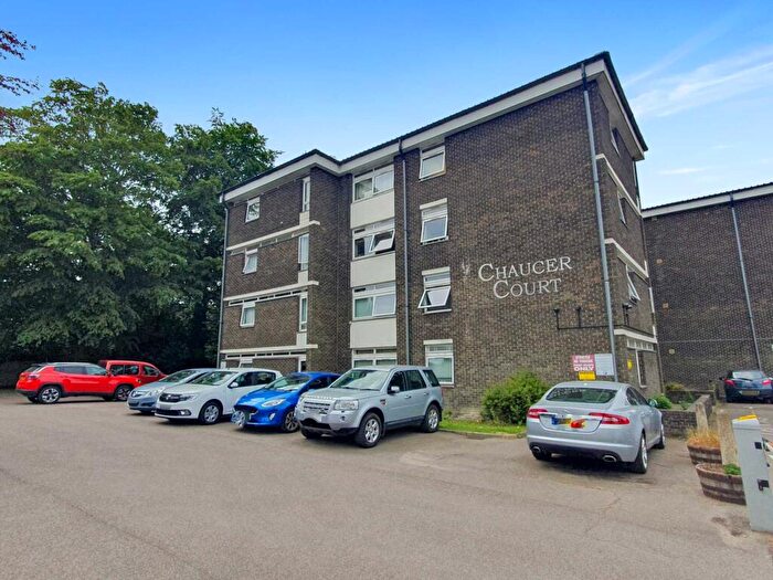 2 Bedroom Apartment For Sale In New Dover Road, Canterbury, CT1