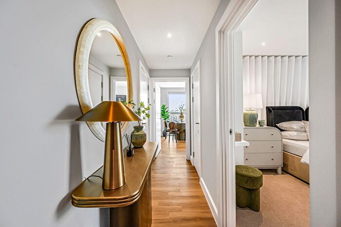 2 Bedroom Flat For Sale In Norman Road, Greenwich, SE10