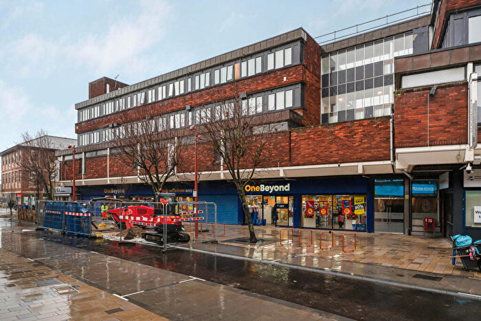 1 Bedroom Flat For Sale In High Street, Waltham Cross, EN8