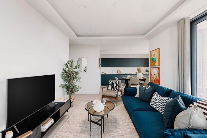 2 Bedroom Penthouse To Rent In Boulevard Place, Hove, East Sussex, BN3