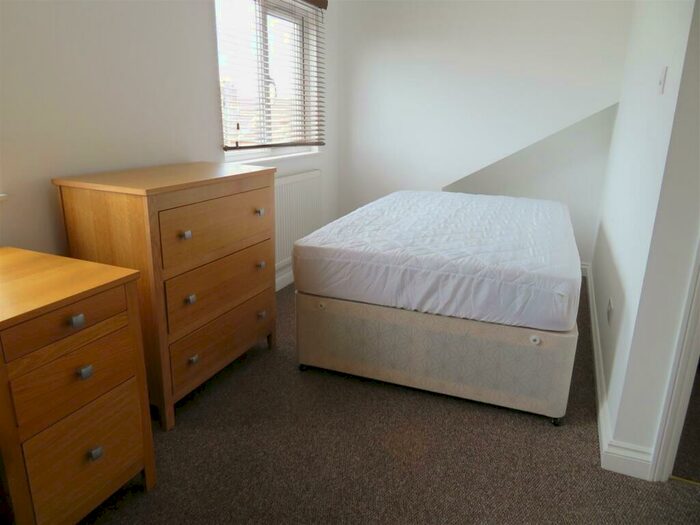 8 Bedroom House To Rent In Massive House - Manners Road, Southsea, PO4