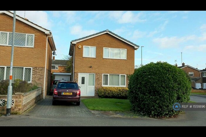 3 Bedroom Detached House To Rent In Pennine Way, Kettering, NN16