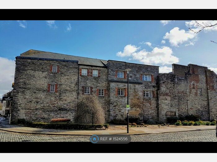 2 Bedroom Flat To Rent In Barbican Court, Plymouth, PL4