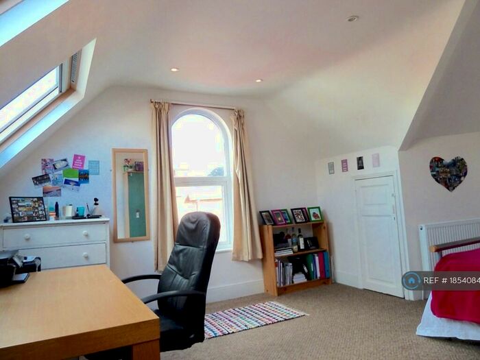 6 Bedroom End Of Terrace House To Rent In St James Road, Exeter, EX4