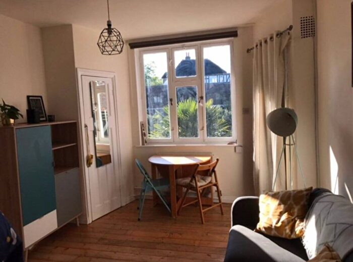 1 Bedroom Flat To Rent In Brixton Hill, London, SW2