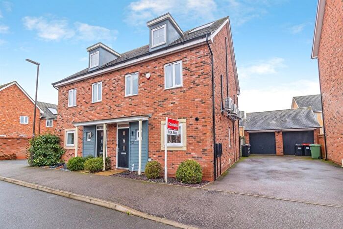 3 Bedroom Semi Detached House For Sale In Meacham Meadow, Wolverton, Milton Keynes, MK12