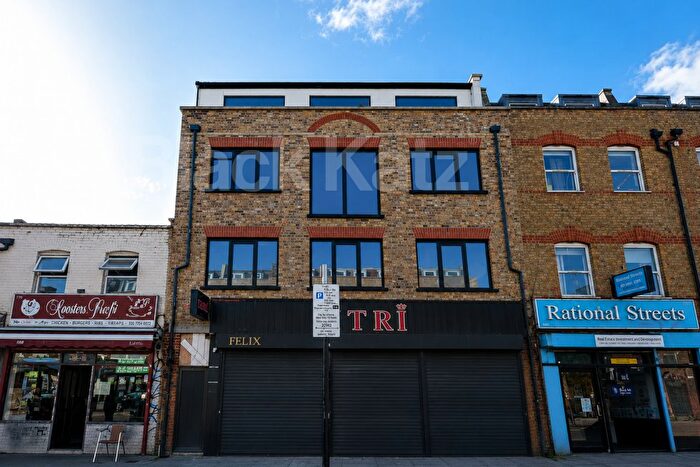 2 Bedroom Flat To Rent In Bethnal Green Road, Bethnal Green, E2