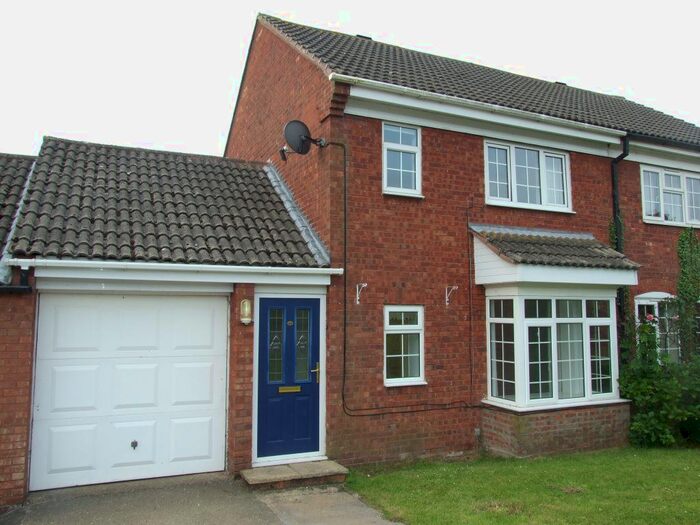 3 Bedroom Property To Rent In Falcon View, Greens Norton, Towcester NN12